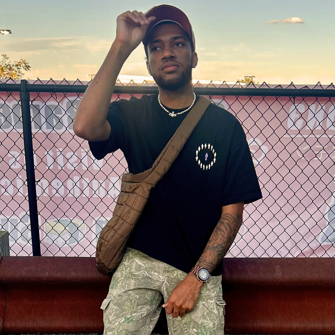 Logo Tee