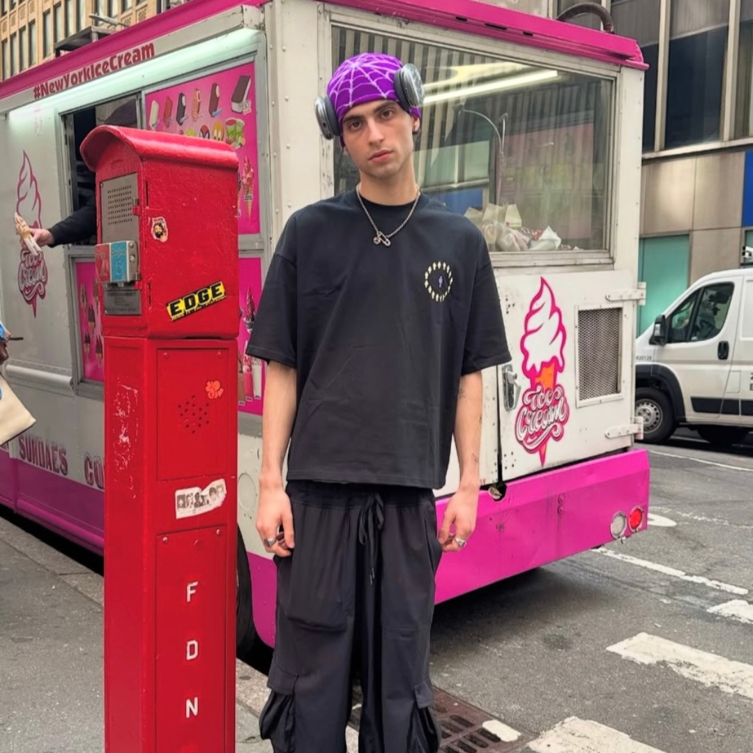 Logo Tee